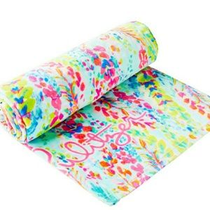 NIP Lilly Pulitzer Catch The Wave Towel